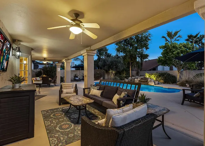 Paradise Retreat *